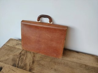 Maletín cuero Guy Laroche