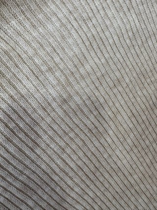 Vestido largo cuello alto beige