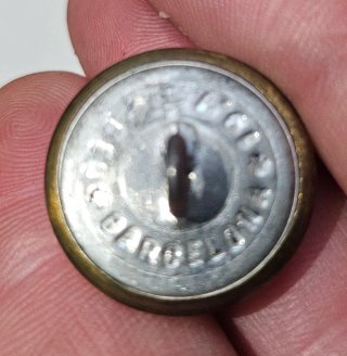 Lote 7insignias y 2 botones antiguos