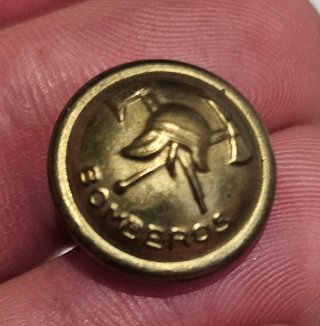 Lote 7insignias y 2 botones antiguos