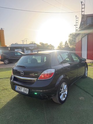 Opel Astra UNICO DUEÑO ETIQUETA B
