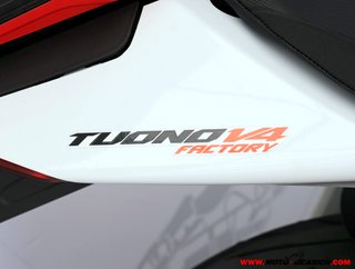 APRILIA TUONO V4 1100 FACTORY