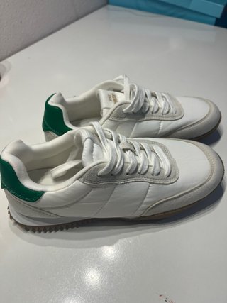 Zapatillas Zara Talla 35 Blancas y Verdes