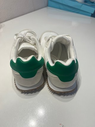 Zapatillas Zara Talla 35 Blancas y Verdes