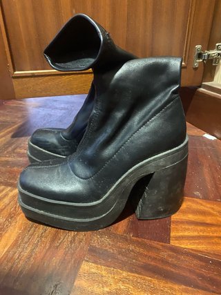 Botín negro tacón plataforma