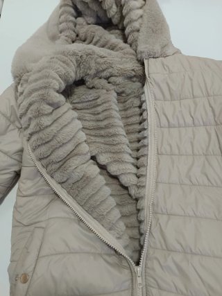 Chaquetón Cortefiel mujer extra suave Talla S