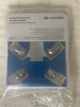 Tuercas Antirrobo Hyundai para Llantas Aleación