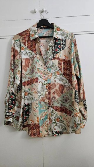 Blusa estampada Zara talla L