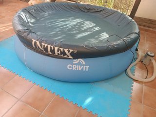 Piscina Hinchable Familiar 2'40 y depuradora.