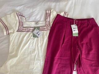Blusa Hoss Intropia bordada talla S