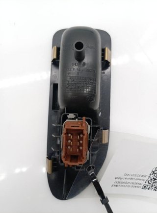 Mando elevalunas 8200317493 renault laguna 6442