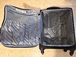 Maleta IT Luggage Negra