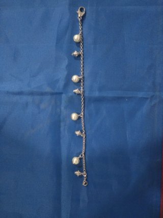 Pulsera plata perlas orquídea niña