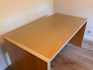 Mesa de madera 150x80 cm, con sobre de vidrio