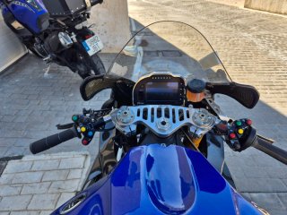 Yamaha R1M YART circuito