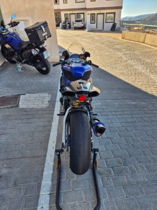 Yamaha R1M YART circuito