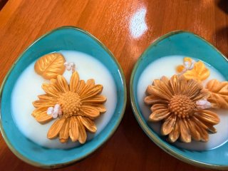 Velas Aromáticas Florales Doradas