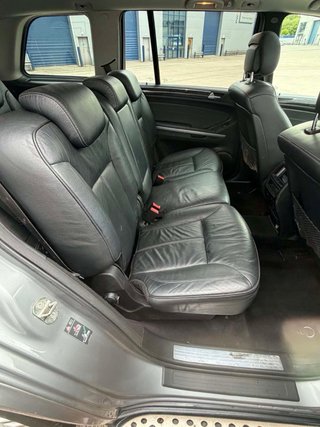Mercedes-Benz  GL 2010