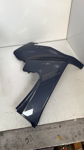 Carenado lateral frontal derecho para Aprilia, Atlantic 125. REF. DIS 105514