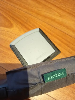 Paraguas y Rascahielos Skoda