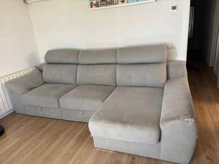 Sofá modular gris de tela