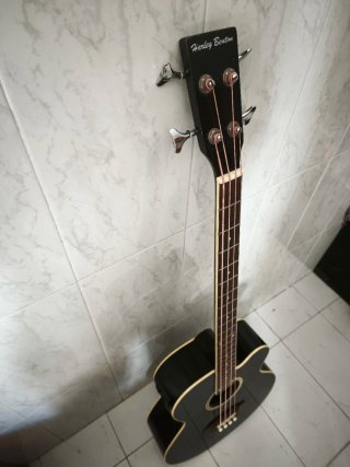 Bajo Acústico Harley Benton