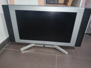 Televisor Loewe Plata y Negro
