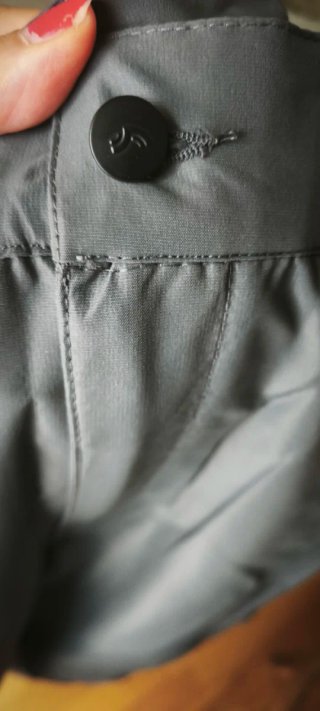Pantalón senderismo Crivit impermeable gris