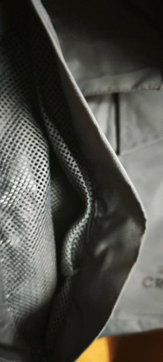 Pantalón senderismo Crivit impermeable gris