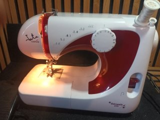 Máquina de coser Jata Generis 695