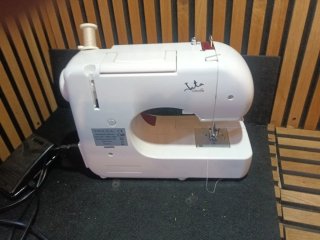 Máquina de coser Jata Generis 695