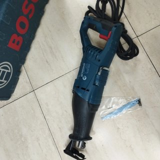 Sierra Bosch GSA 1100 E Profesional