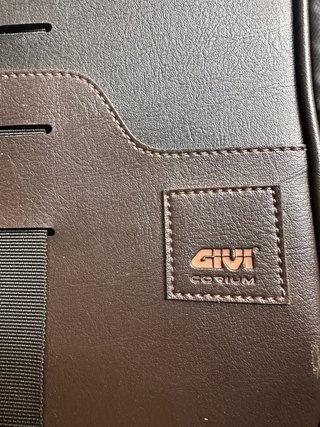 Mochila Givi Piel Negra y Marrón Gran Capacidad