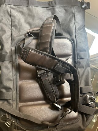 Mochila Givi Piel Negra y Marrón Gran Capacidad