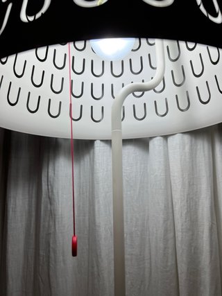 Lámpara de pie IKEA blanca