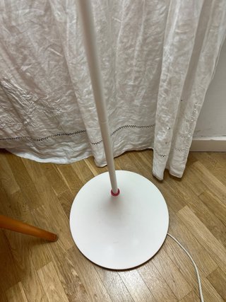 Lámpara de pie IKEA blanca