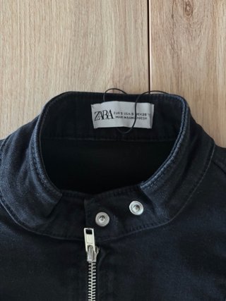 Chaqueta vaquera corta Zara Negra