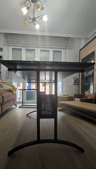 Mesa de cristal negra para despacho o centro