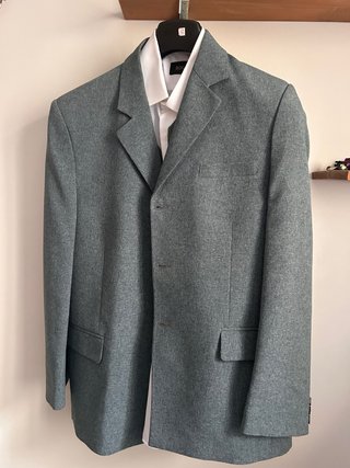 Traje gris Talla M/44