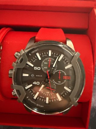 Reloj Diesel Negro y Rojo Nuevo