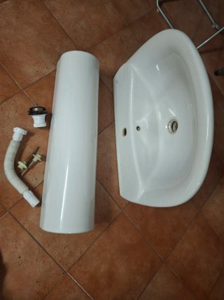 Lavabo Roca, de pie, de porcelana, blanco.