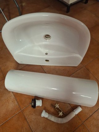 Lavabo Roca, de pie, de porcelana, blanco.