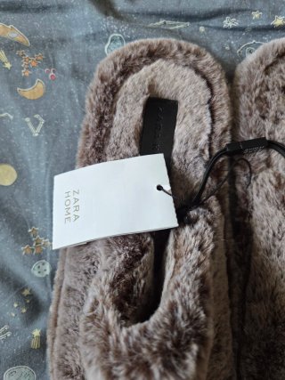 Zapatillas Zara Home peludas talla M