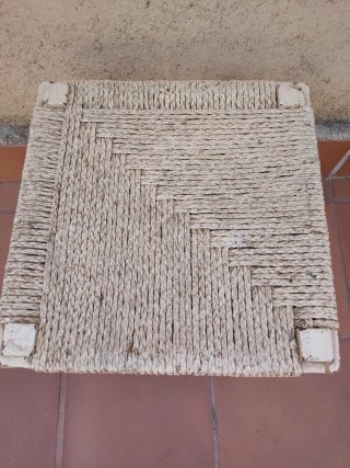 Banqueta taburete antiguo enea y madera maciza
