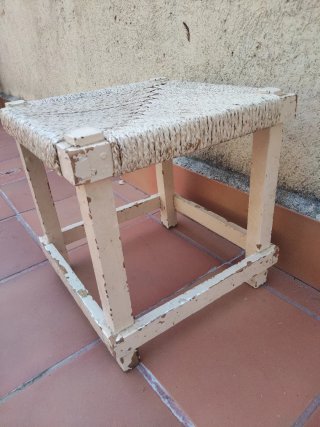 Banqueta taburete antiguo enea y madera maciza