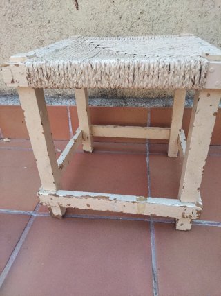 Banqueta taburete antiguo enea y madera maciza