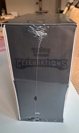 Pokemon Celebrations 25th Elite Trainer Box