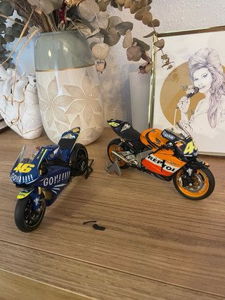 Maquetas Moto GP Honda Yamaha 1:12 valentino rossi