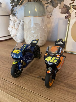 Maquetas Moto GP Honda Yamaha 1:12 valentino rossi