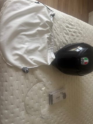 Casco de moto AGV negro
